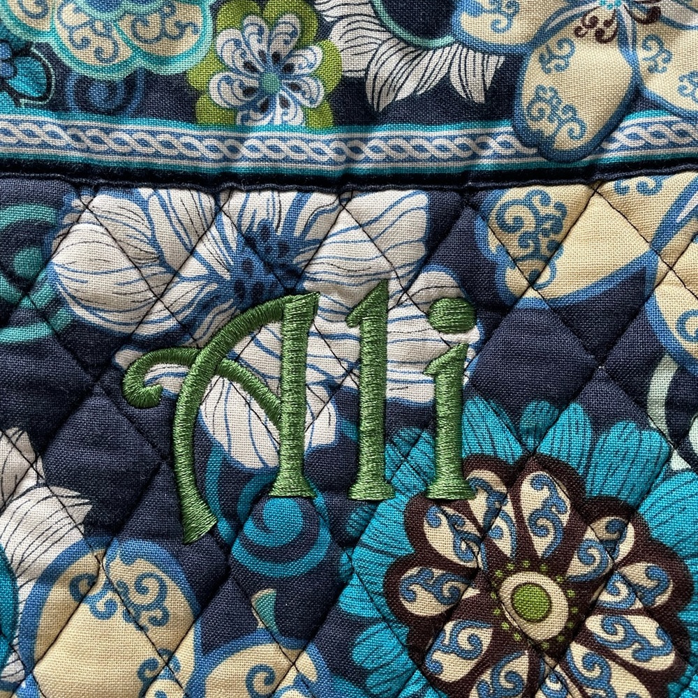 Vera Bradley Shoulder Bag - Picture 2 of 6